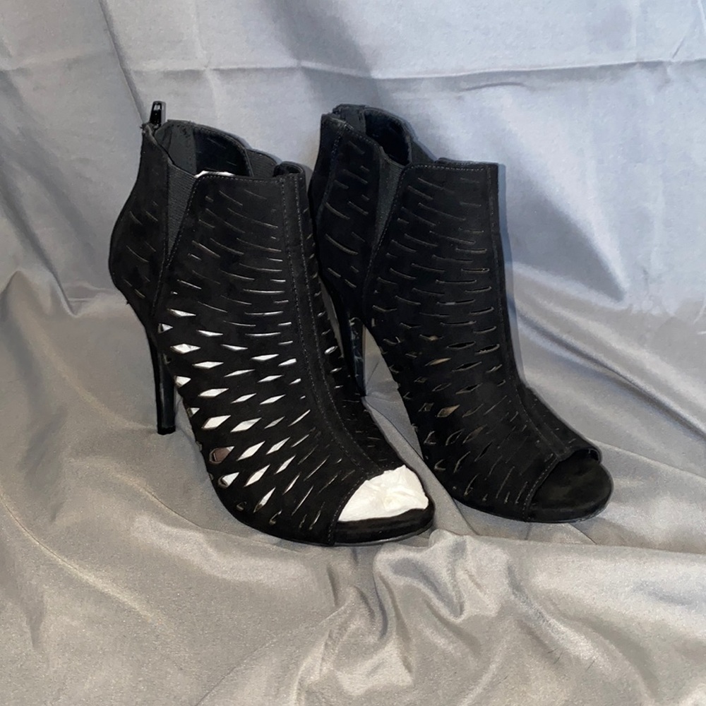 Open-toed High heels